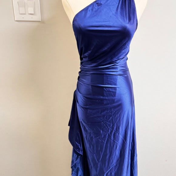 Maxi Satin Dress new without tag - Picture 2 of 4